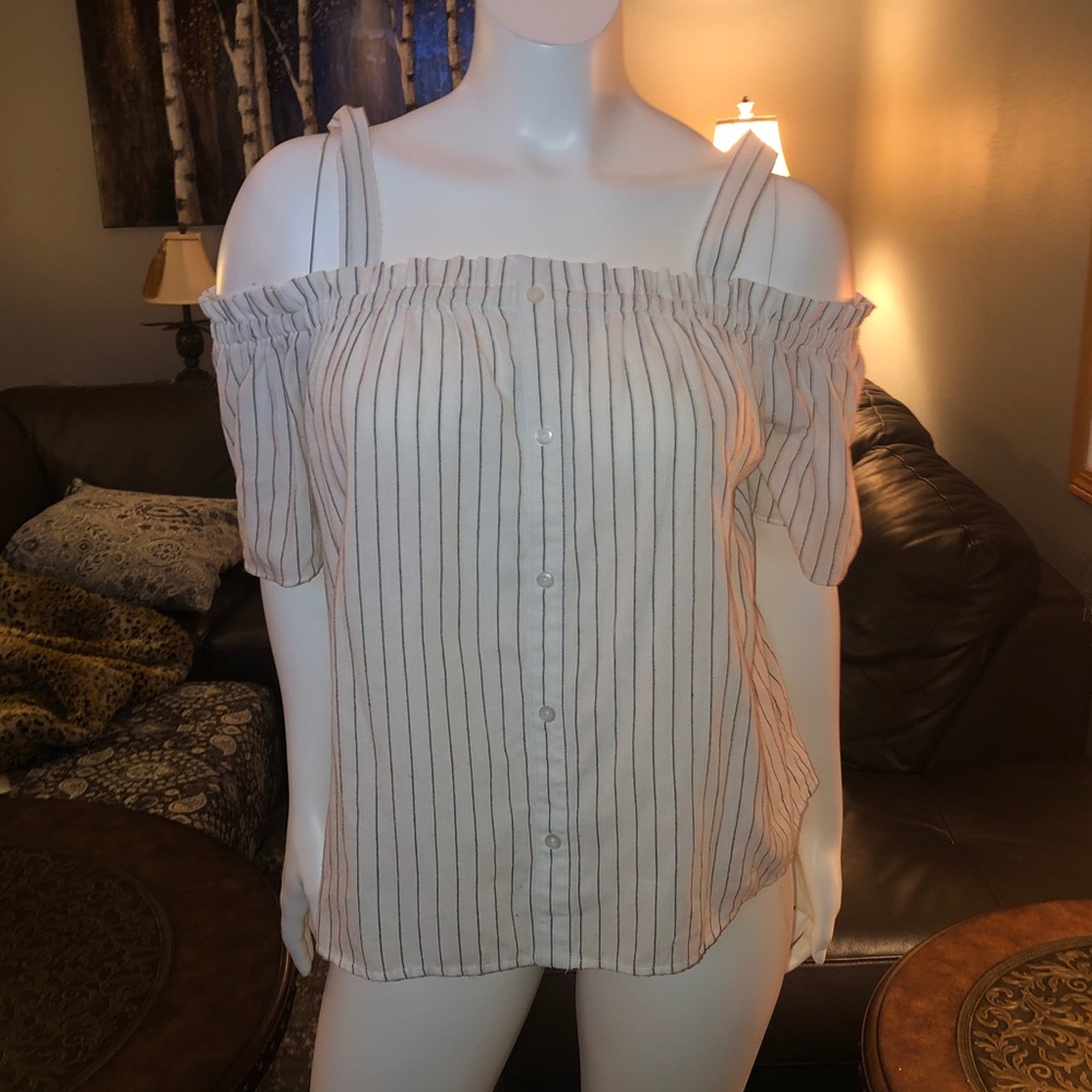Gently used white and Gray stripped cold shoulder